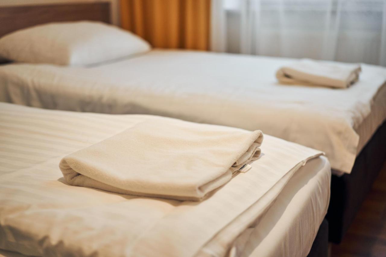 Hotel Lilia Влощова Екстер'єр фото